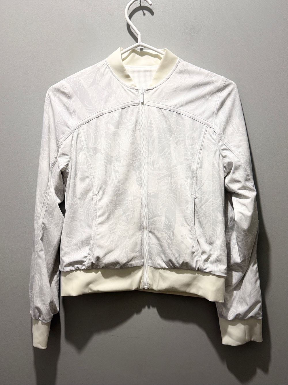 Lululemon Bomb Around Reversible Jacket - White - Picture 2 of 9